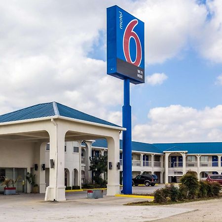 Motel 6 Seguin Tx المظهر الخارجي الصورة