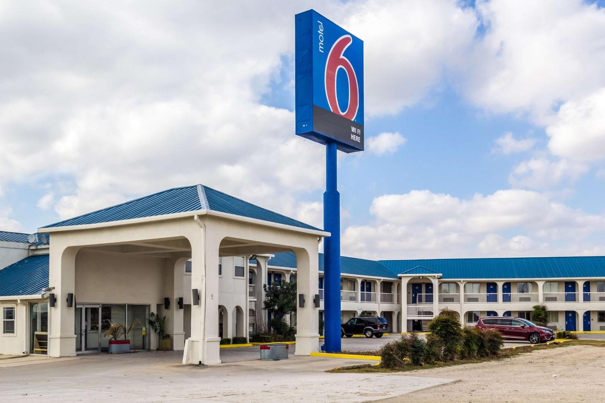 Motel 6 Seguin Tx المظهر الخارجي الصورة