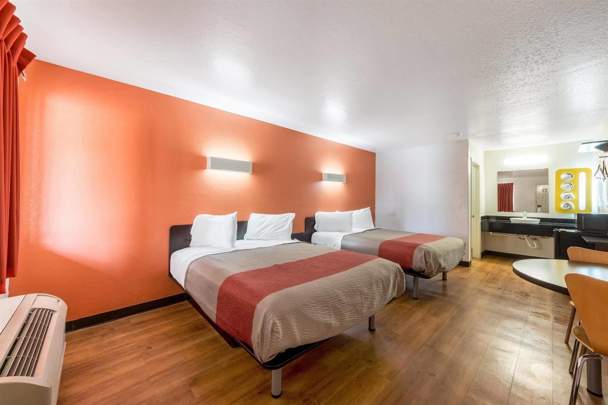 Motel 6 Seguin Tx المظهر الخارجي الصورة