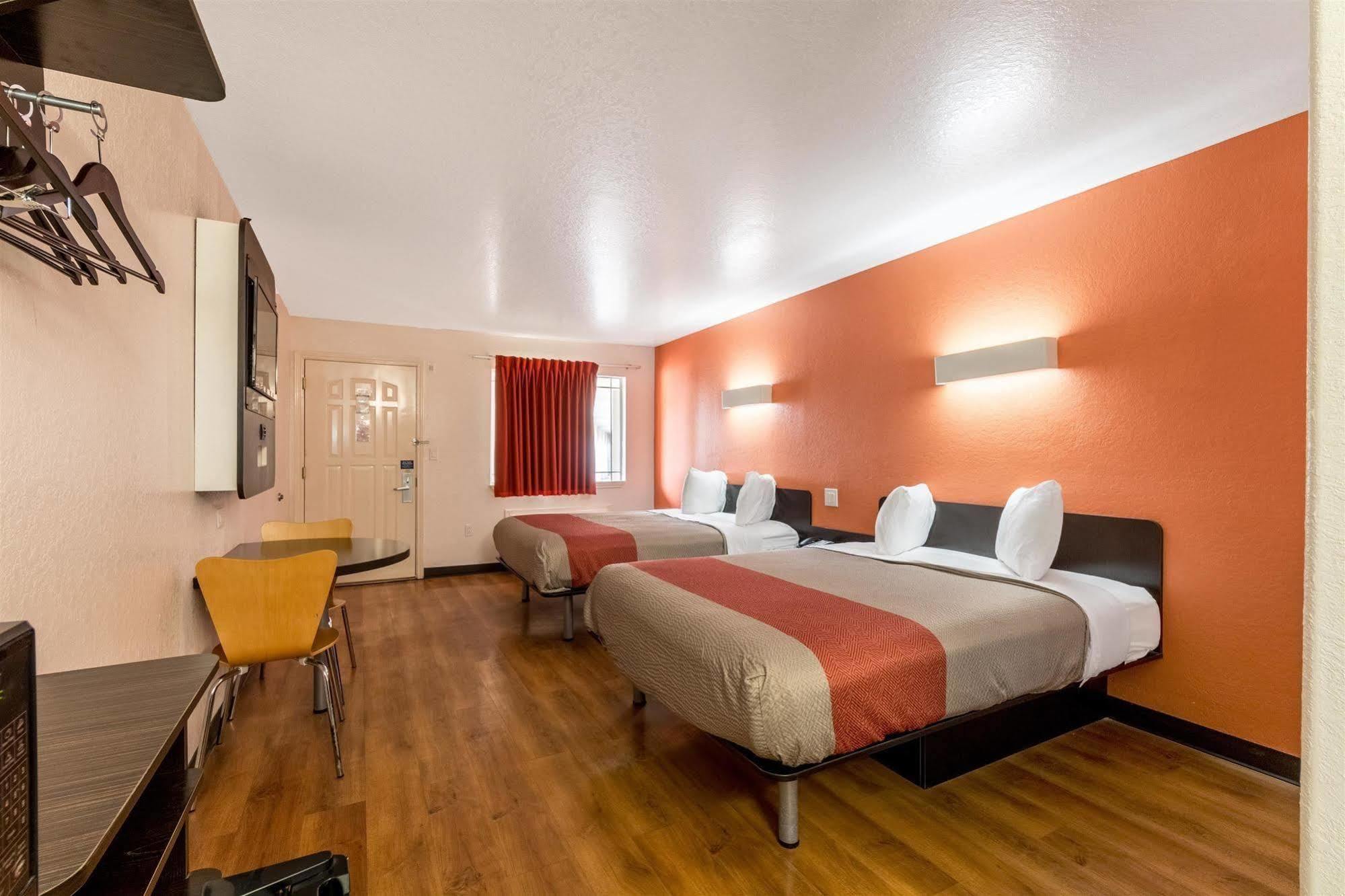 Motel 6 Seguin Tx المظهر الخارجي الصورة