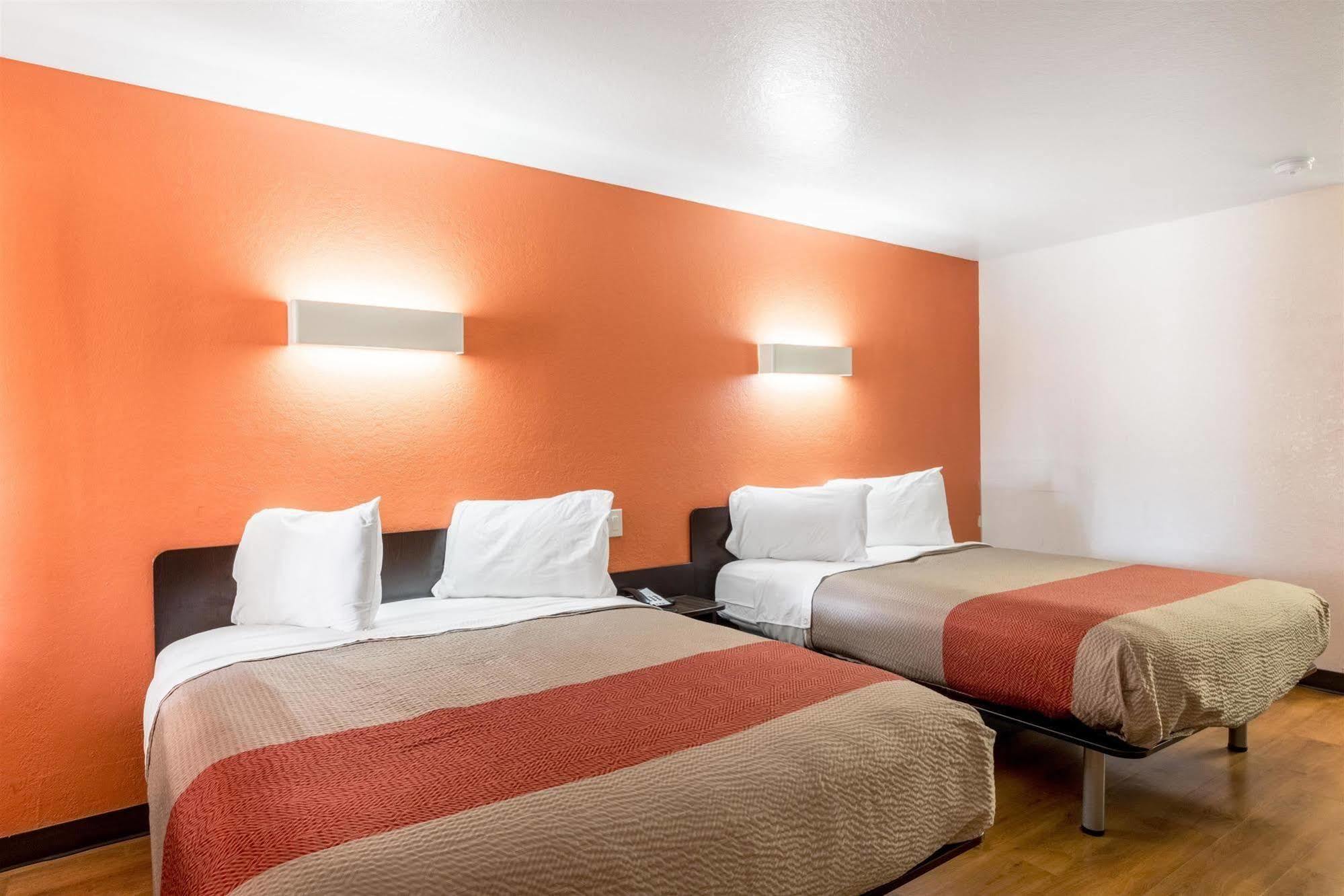 Motel 6 Seguin Tx المظهر الخارجي الصورة