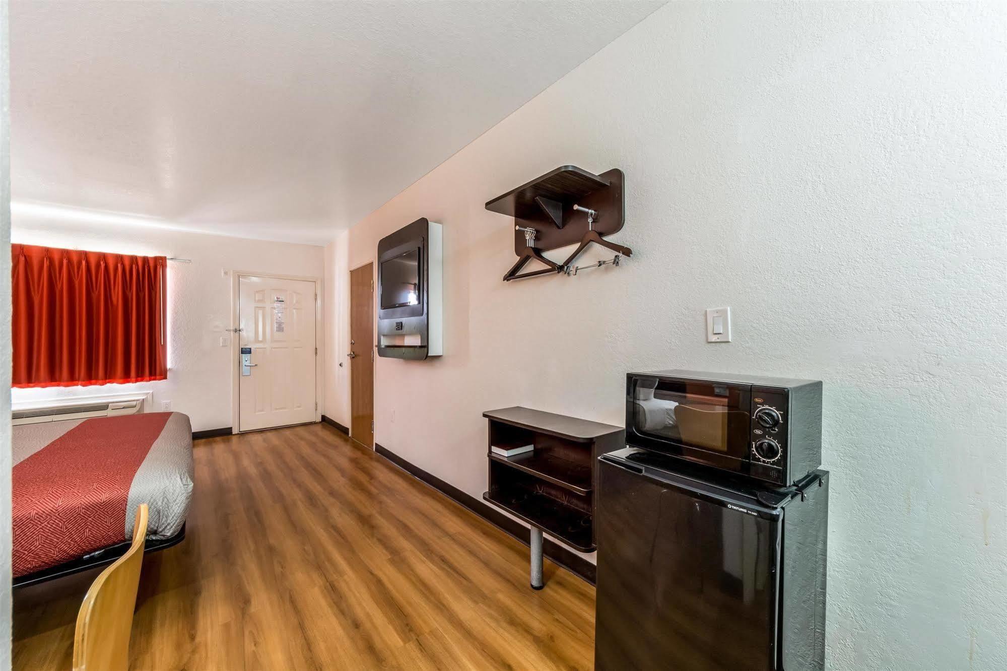 Motel 6 Seguin Tx المظهر الخارجي الصورة